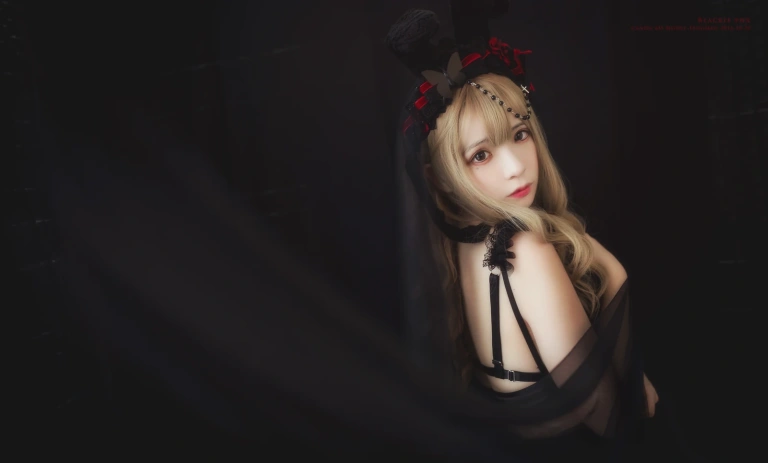 《VOL.03 黑丝写真集 黑色玫瑰》｜疯猫ss · 20张写真