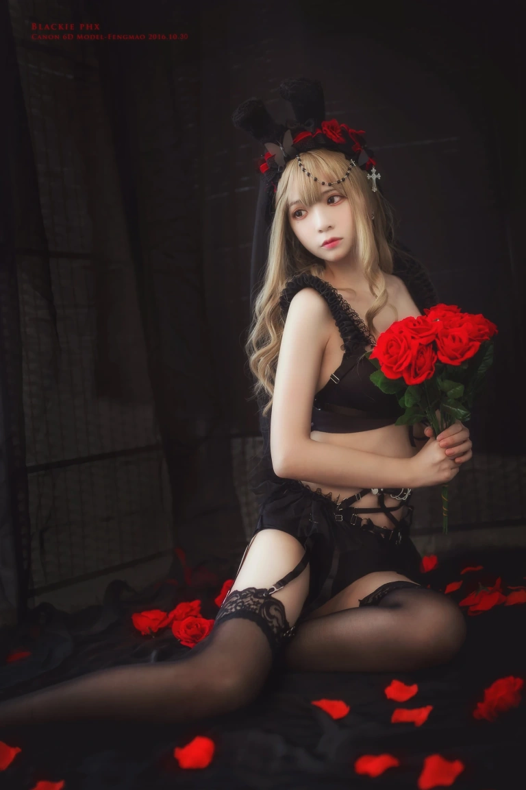 《VOL.03 黑丝写真集 黑色玫瑰》｜疯猫ss · 20张写真