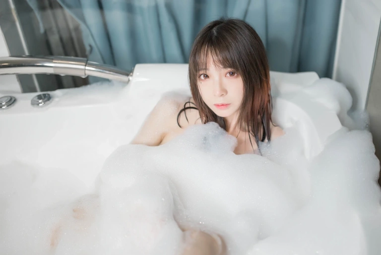 《VOL.04 泡泡浴写真》｜疯猫ss · 34张写真
