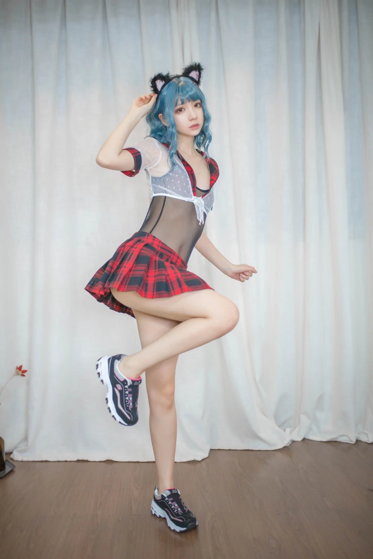 《VOL.05 个人写真集 蓝发》｜疯猫ss · 26张写真