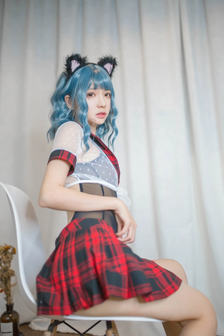 《VOL.05 个人写真集 蓝发》｜疯猫ss · 26张写真