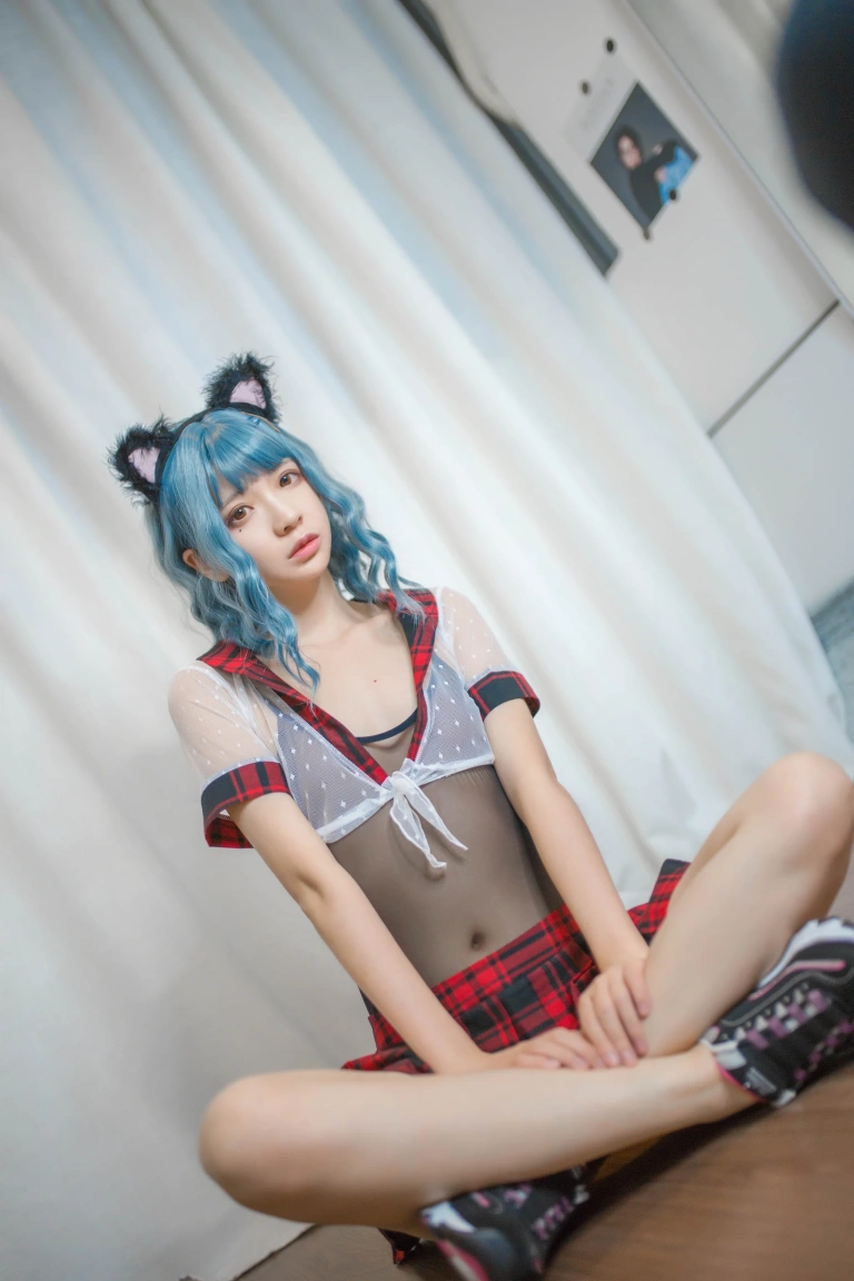《VOL.05 个人写真集 蓝发》｜疯猫ss · 26张写真