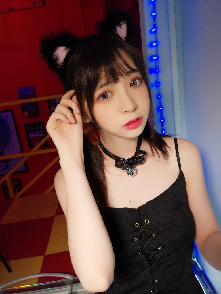 《50万粉丝福利》｜疯猫ss · 50张写真