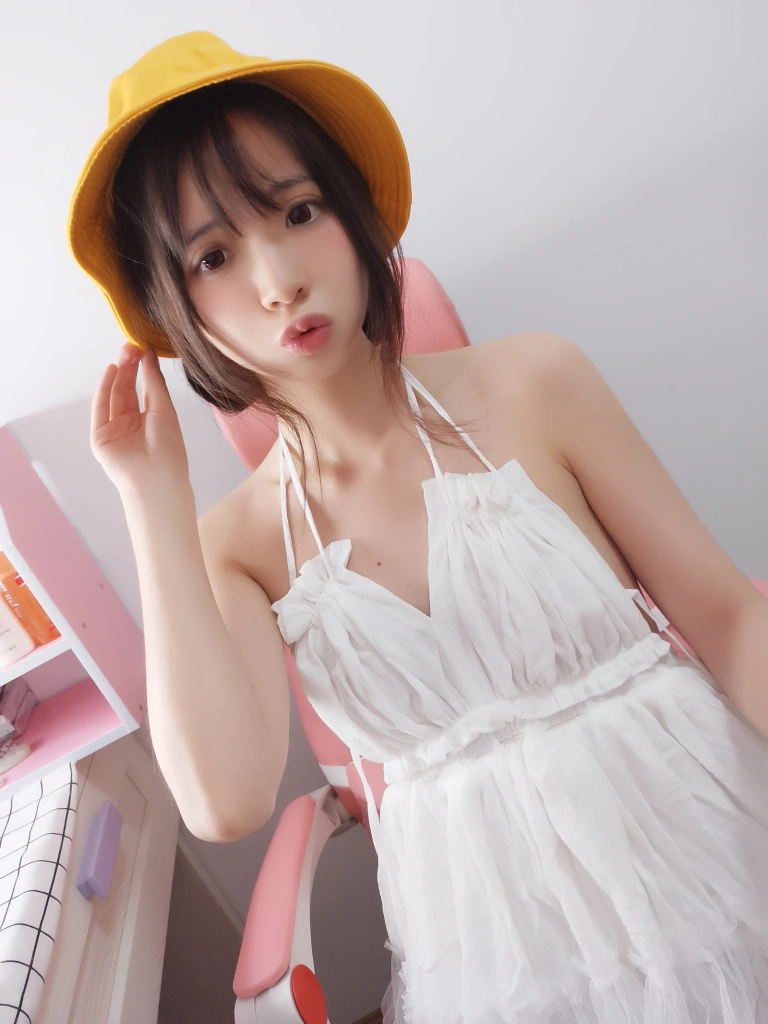 《小黄帽》｜疯猫ss · 9张写真
