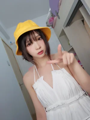 《小黄帽》｜疯猫ss · 9张写真