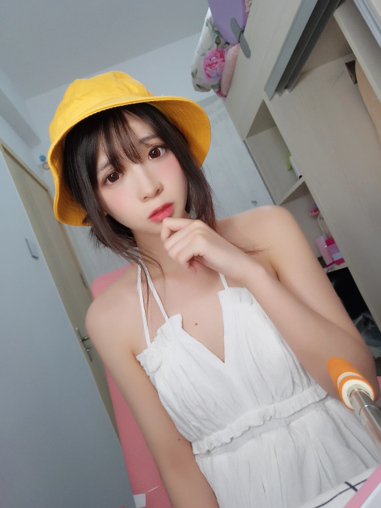 《小黄帽》｜疯猫ss · 9张写真