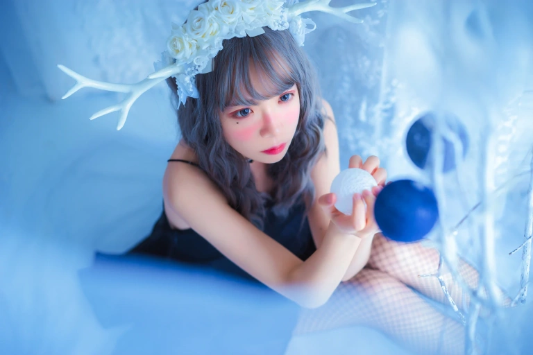 《黑裙网袜》｜疯猫ss · 25张写真