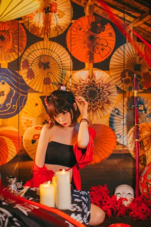 《红色羽衣》｜疯猫ss · 15张写真