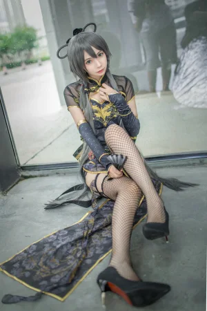 《洛天依》｜疯猫ss · 10张写真