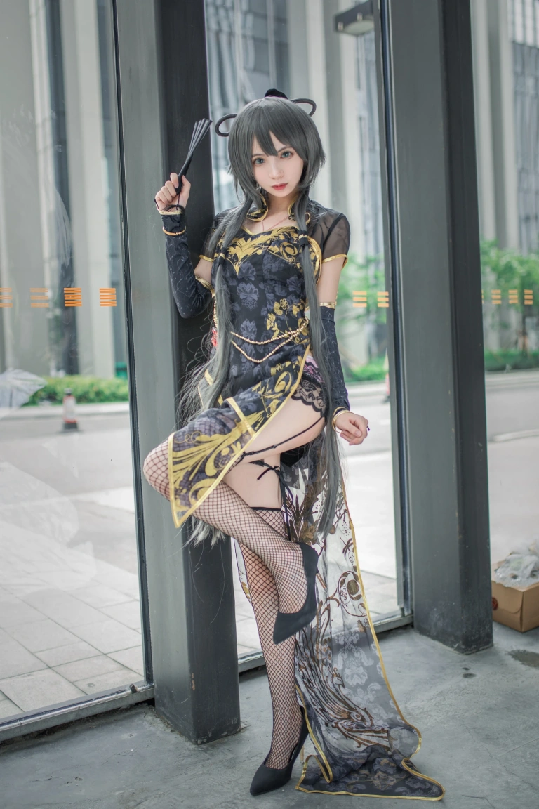 《洛天依》｜疯猫ss · 10张写真