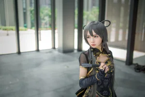 《洛天依》｜疯猫ss · 10张写真