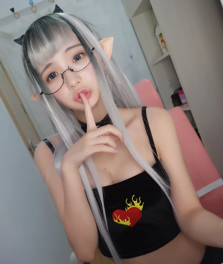 《猫哥超凶》｜疯猫ss · 9张写真