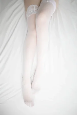 《白内衣》｜疯猫ss · 18张写真