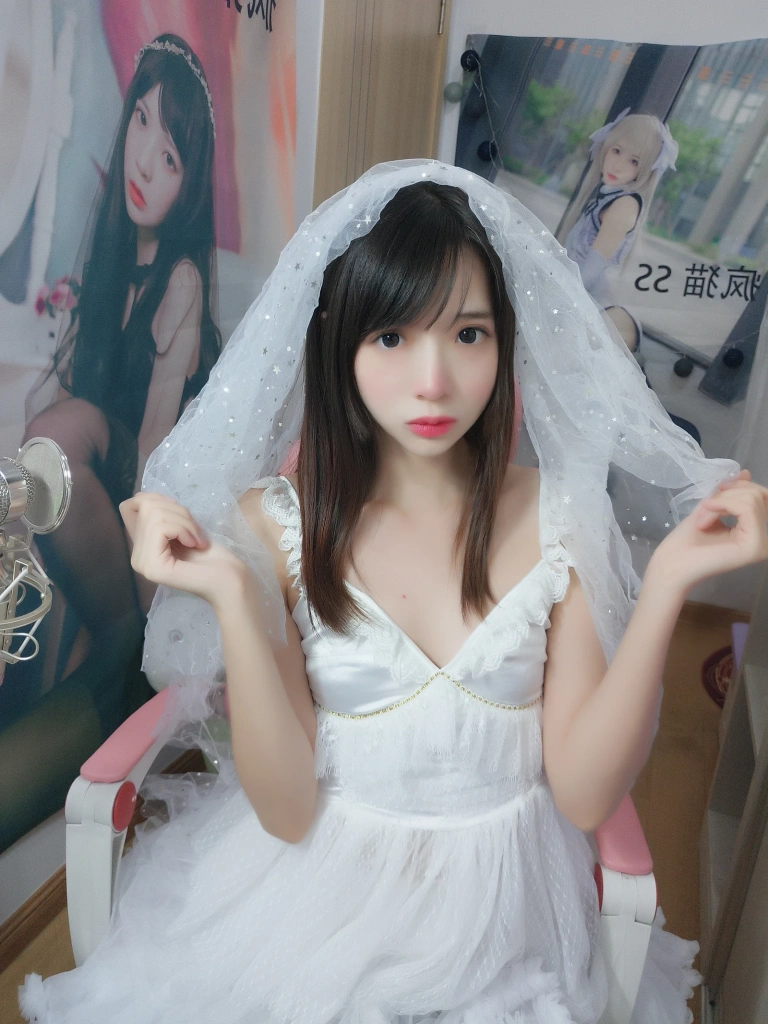 《直播自拍》｜疯猫ss · 40张写真