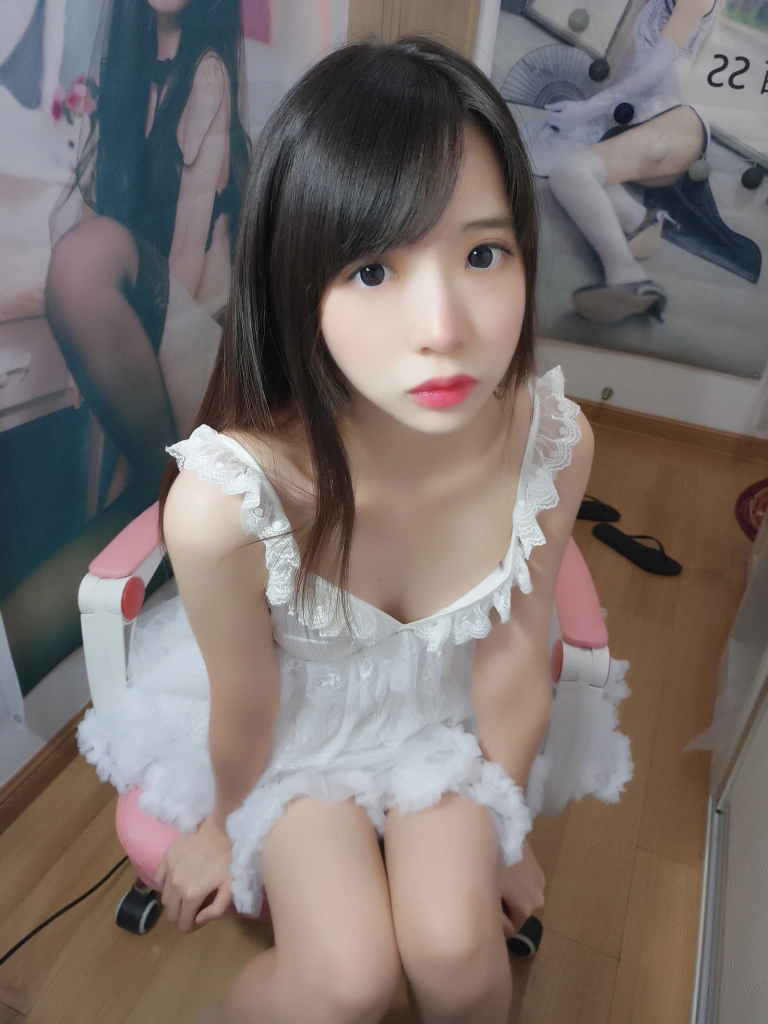 《直播自拍》｜疯猫ss · 40张写真