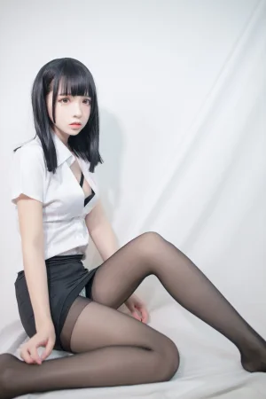 《职业装3 OL定制》｜疯猫ss · 40张写真