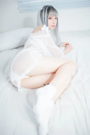 《透明白纱》｜疯猫ss · 32张写真