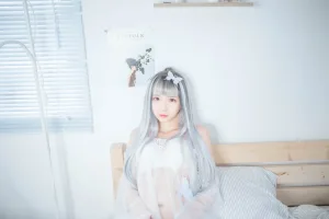 《透明白纱》｜疯猫ss · 32张写真