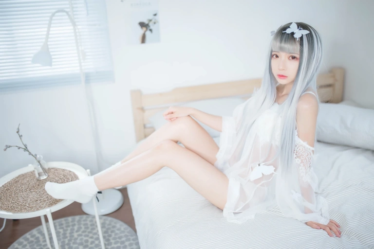 《透明白纱》｜疯猫ss · 32张写真