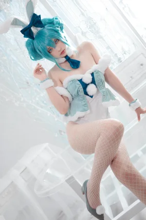 《Miku初音兔女郎》｜疯猫ss · 25张写真
