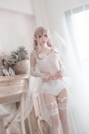 《纯白精灵》｜疯猫ss · 29张写真