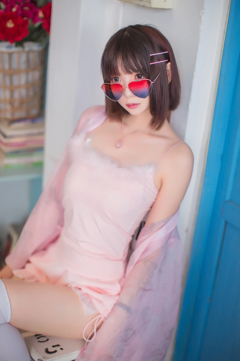《粉红日常》｜疯猫ss · 19张写真