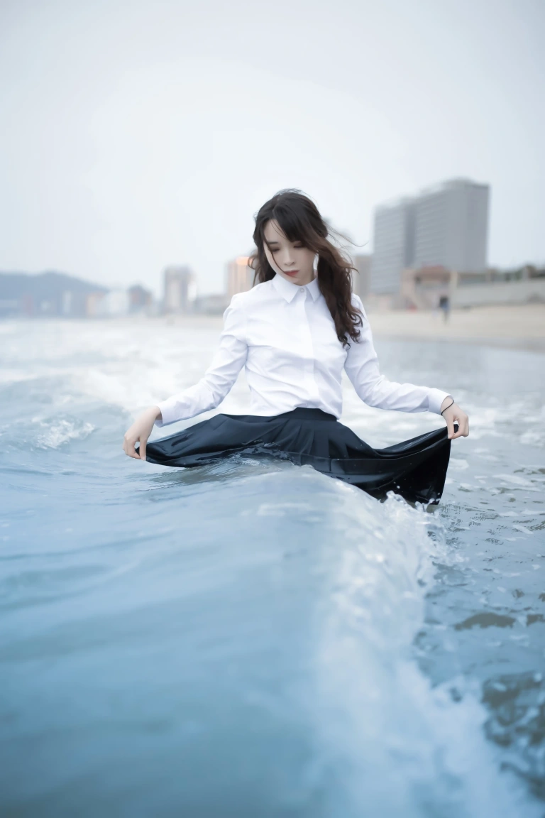 《眠海歌 海滩蓝色》｜疯猫ss · 28张写真