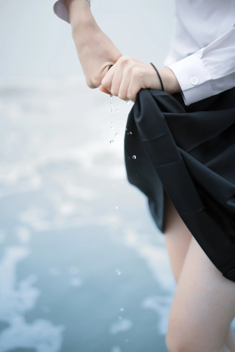 《眠海歌 海滩蓝色》｜疯猫ss · 28张写真