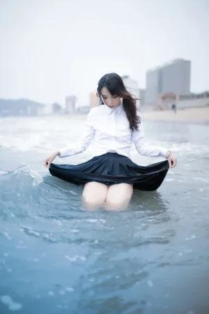 《眠海歌 海滩蓝色》｜疯猫ss · 28张写真