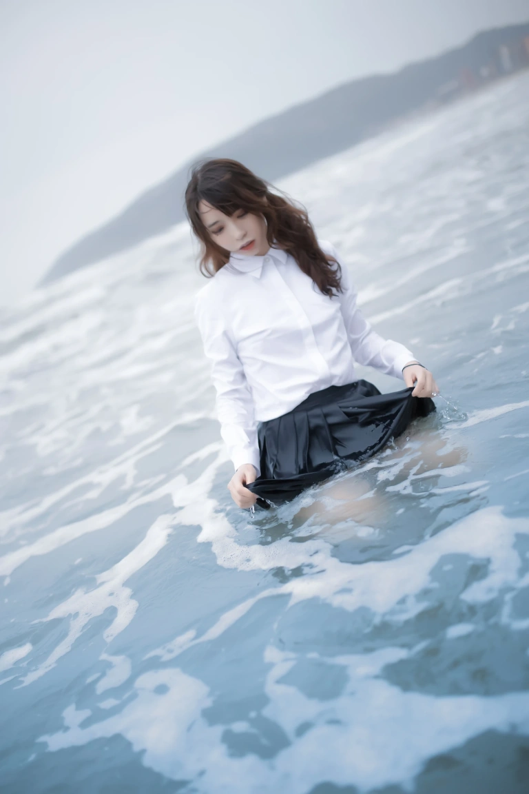 《眠海歌 海滩蓝色》｜疯猫ss · 28张写真