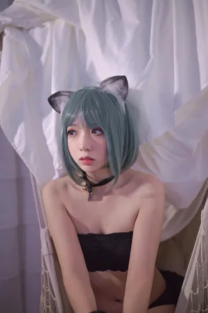 《魔女样双笙本 黑猫》｜疯猫ss · 28张写真、6 个视频