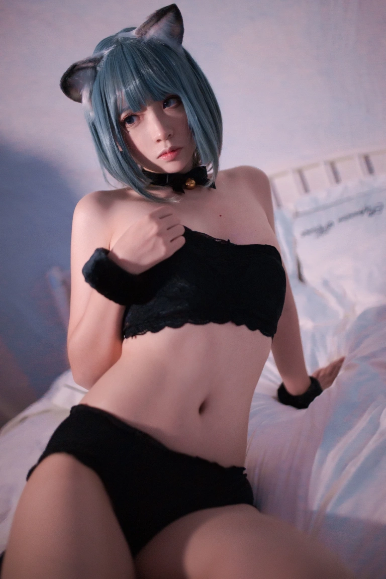 《魔女样双笙本 黑猫》｜疯猫ss · 28张写真、6 个视频