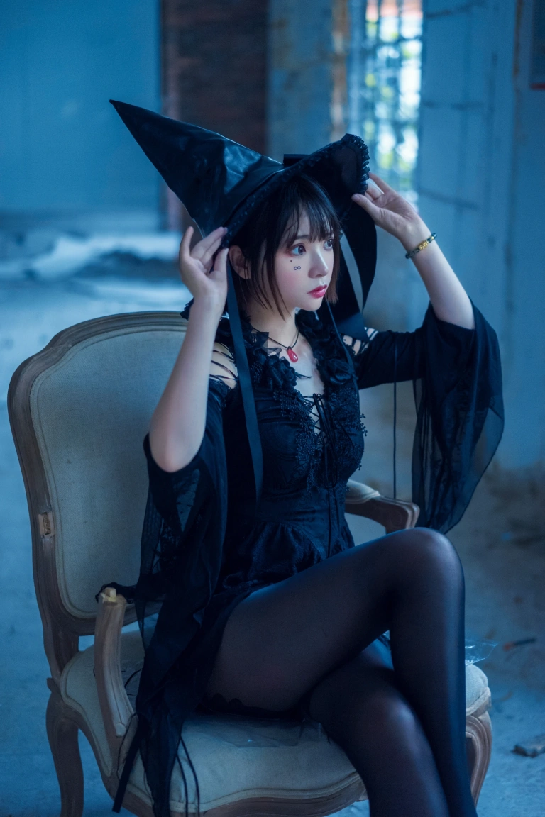 《魔女样双笙本 魔女》｜疯猫ss · 27张写真
