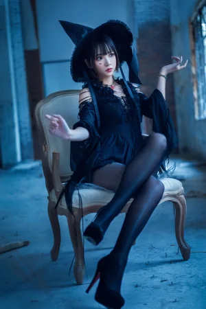《魔女样双笙本 魔女》｜疯猫ss · 27张写真