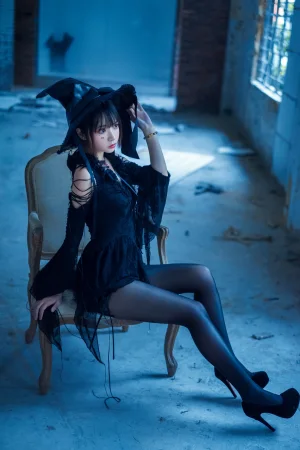 《魔女样双笙本 魔女》｜疯猫ss · 27张写真