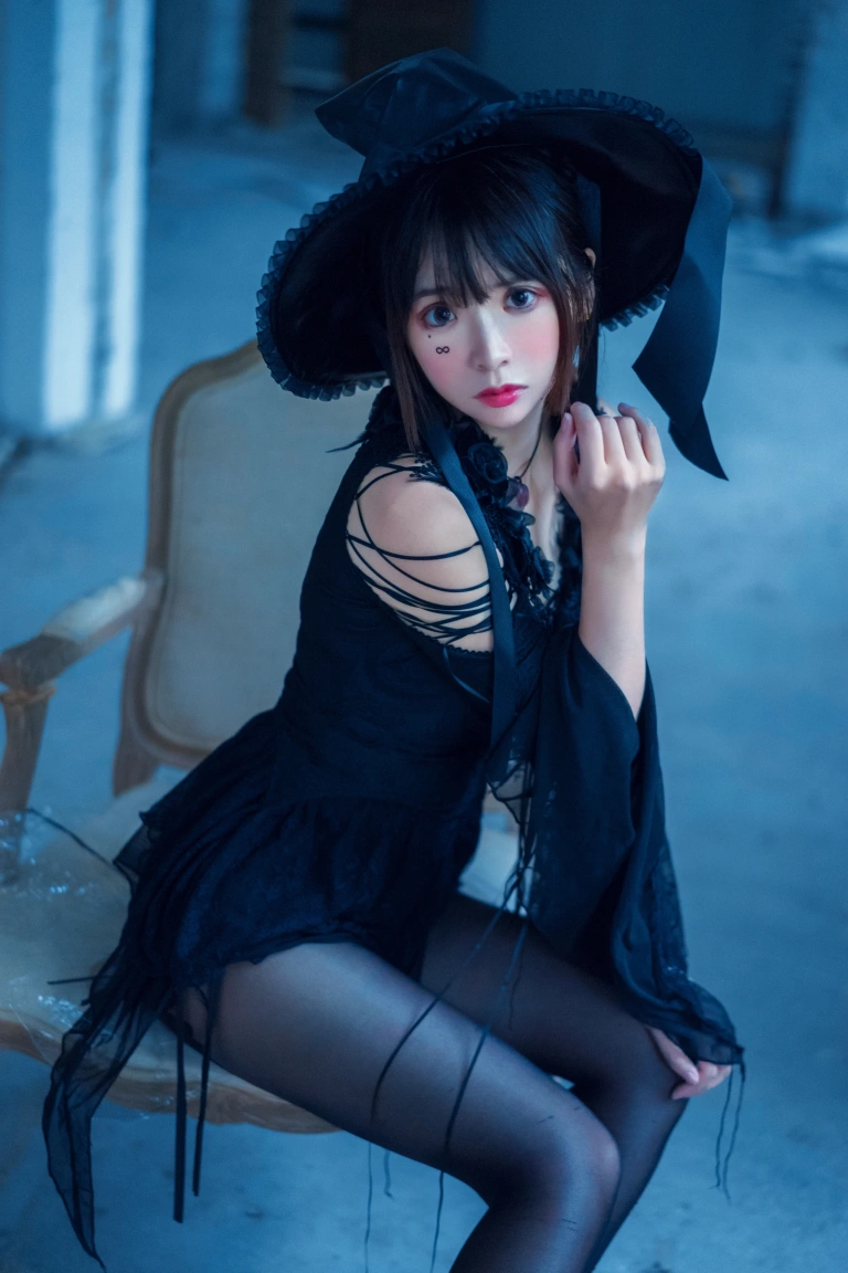 《魔女样双笙本 魔女》｜疯猫ss · 27张写真