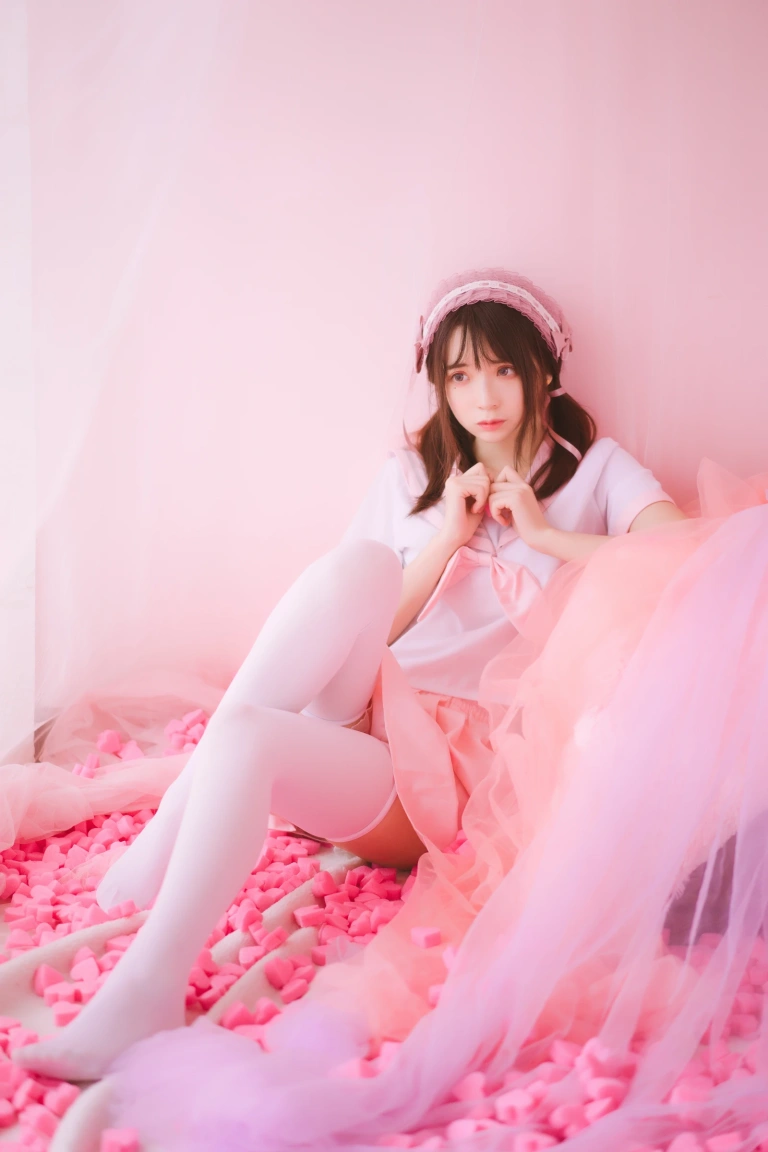 《丝袜狂想曲（粉）》｜疯猫ss · 54张写真