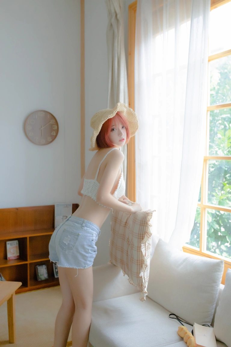 《草帽女孩 茶茶可爱风》｜疯猫ss · 30张写真