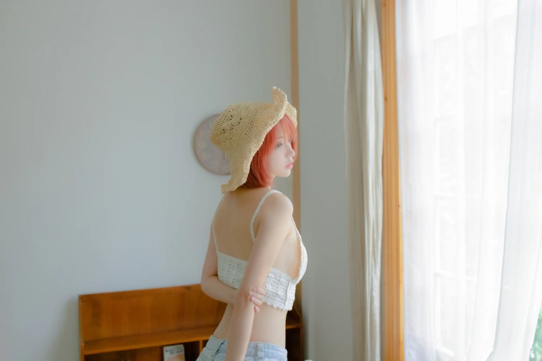 《草帽女孩 茶茶可爱风》｜疯猫ss · 30张写真