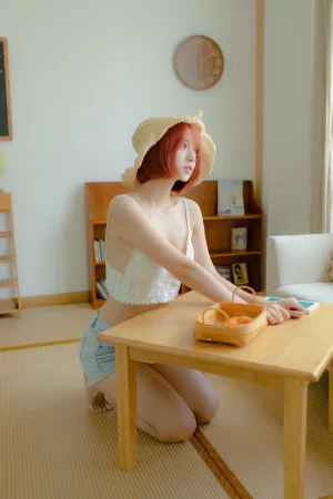 《草帽女孩 茶茶可爱风》｜疯猫ss · 30张写真