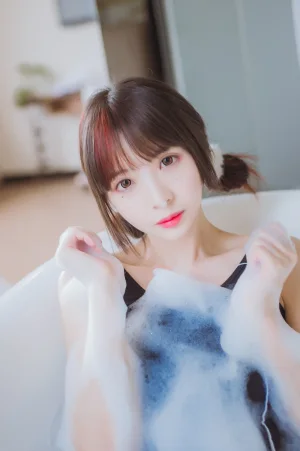 《浴缸》｜疯猫ss · 33张写真