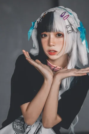 《雀斑少女》｜疯猫ss · 12张写真