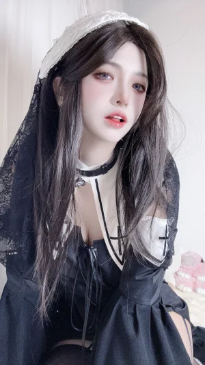 《修女自拍》｜疯猫ss · 21张写真