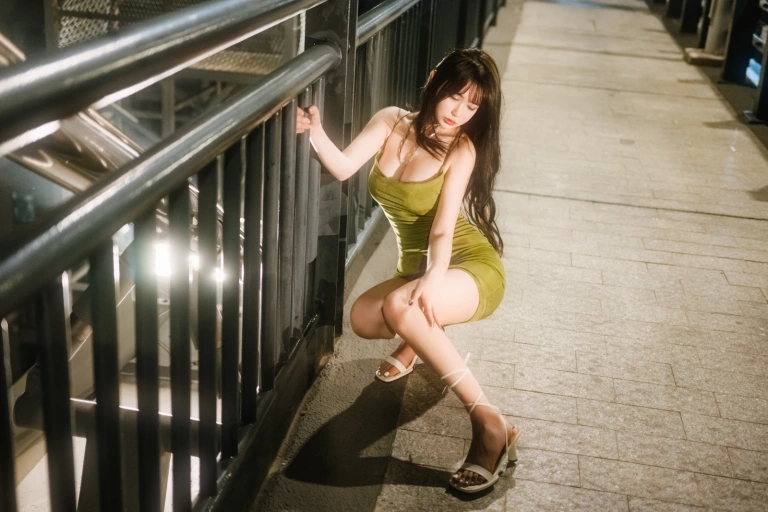 《绿色连衣裙》｜Tina很妖孽呀 · 35张写真