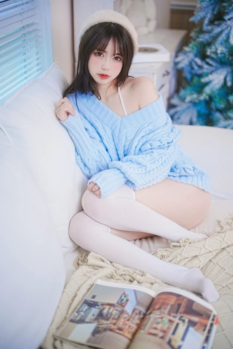 《蓝色秋冬毛衣》｜Tina很妖孽呀 · 28张写真