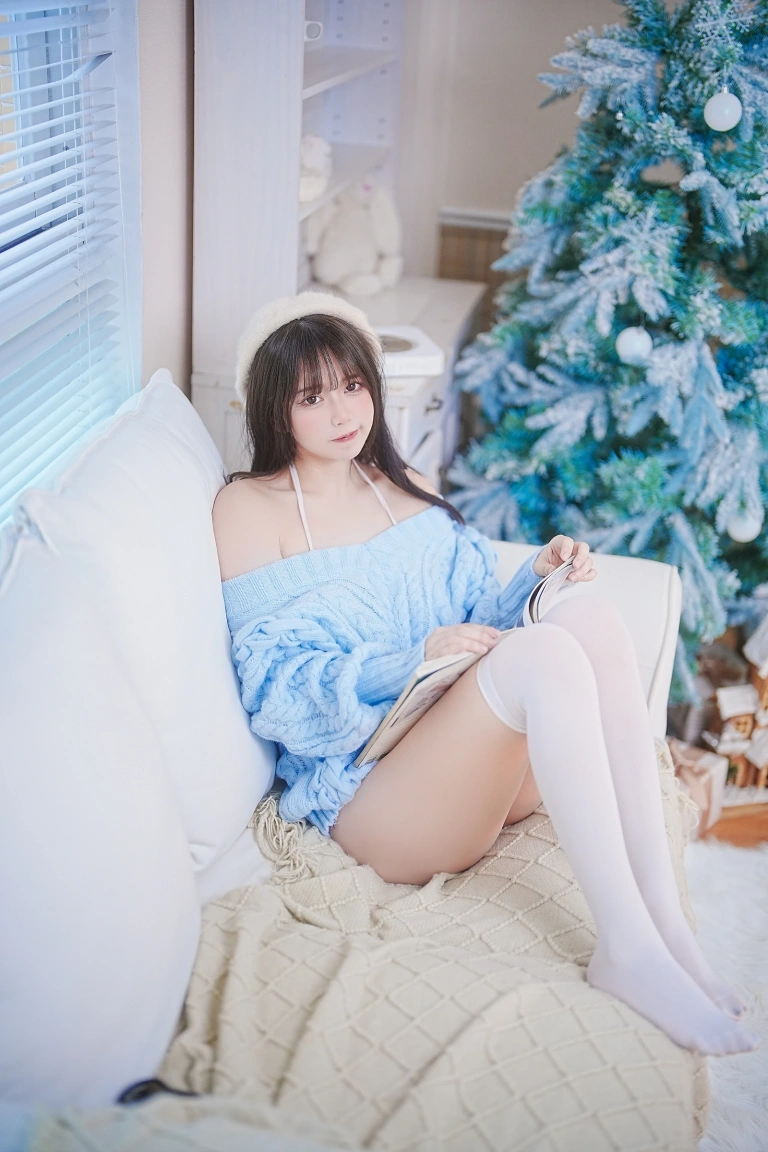 《蓝色秋冬毛衣》｜Tina很妖孽呀 · 28张写真