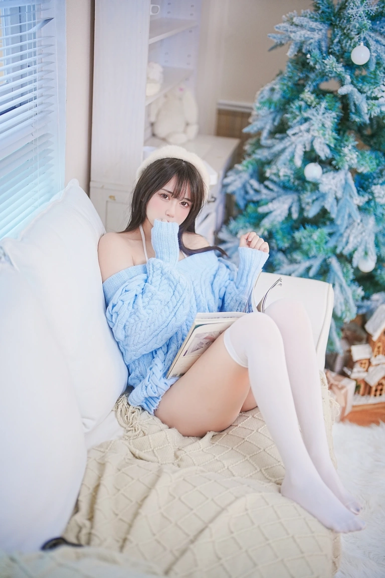 《蓝色秋冬毛衣》｜Tina很妖孽呀 · 28张写真