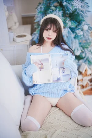 《蓝色秋冬毛衣》｜Tina很妖孽呀 · 28张写真