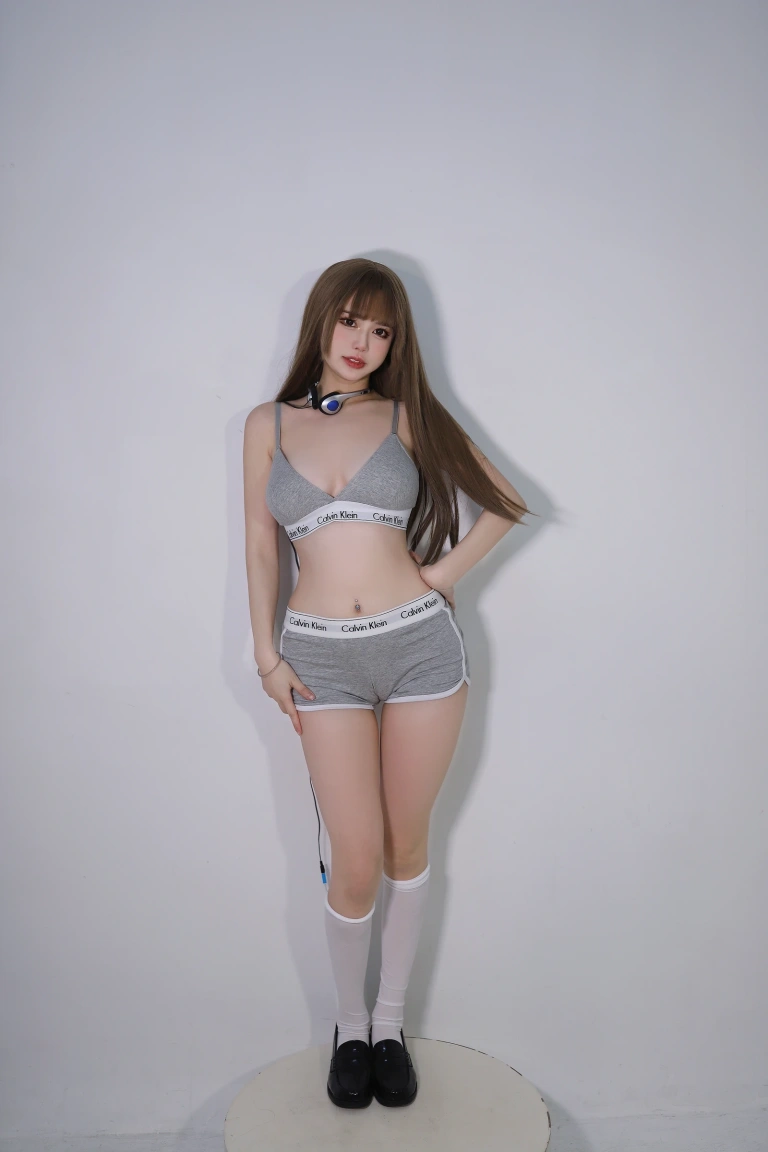 《耳机妹妹》｜Tina很妖孽呀 · 32张写真、1 个视频