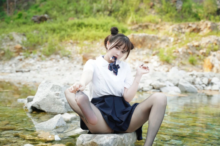 《小溪体操服死库水JK》｜Tina很妖孽呀 · 56张写真